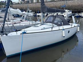 Beneteau First 211