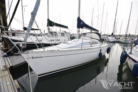 Beneteau First 285