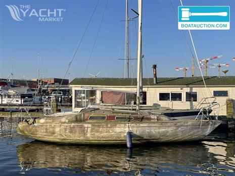 CUSTOM CABIN SAILBOAT 800