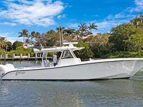 Yellowfin Center Console