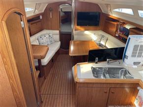 Jeanneau Sun Odyssey 37