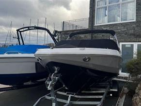 Regal 2000 ESX Bowrider