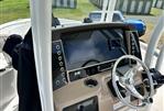 Robalo R242