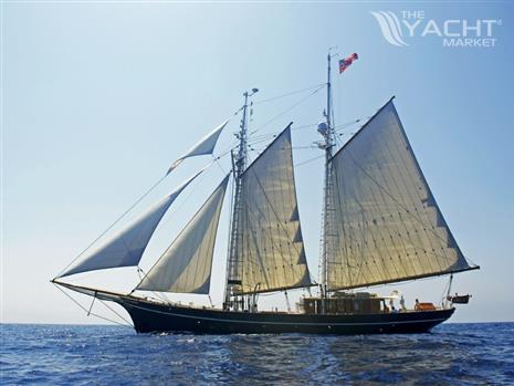 J.P. Smit Classic Motorsailer Schooner