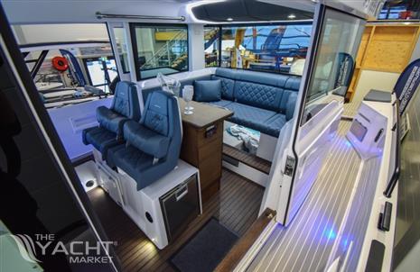 Axopar Boats 37 XC Cross Cabin