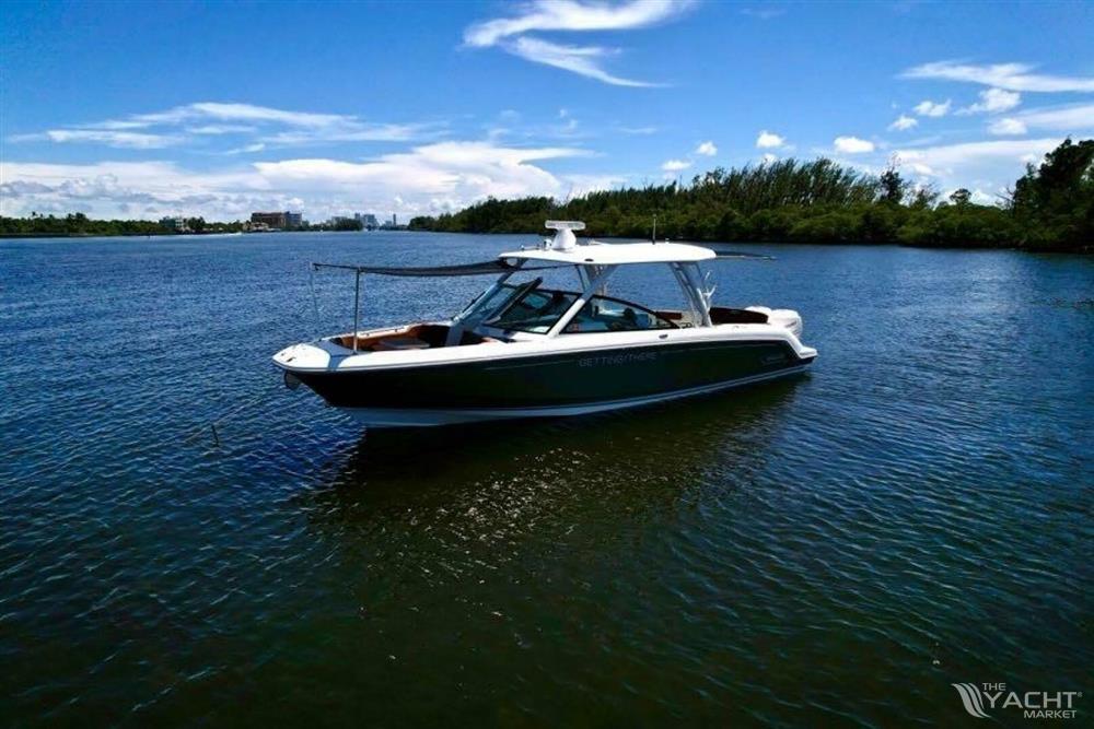 2017 Boston Whaler