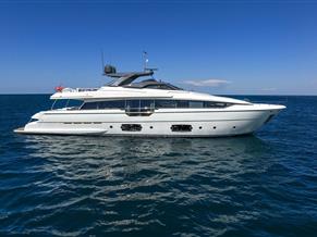 Ferretti Yachts 960