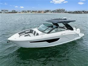 Cruisers Yachts 34 GLS