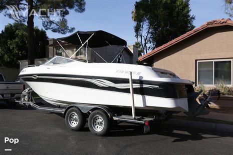 Four Winns 240 Horizon - Handsome Four Winns 240 Horizon!