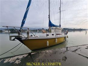 INTERYACHT VAGABOND 33 KETCH