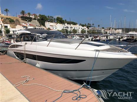 Princess Yachts V40