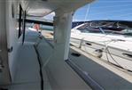 Beneteau Swift Trawler 34 Fly - Wide side walkway