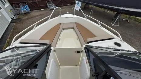 Quicksilver Activ 555 Bowrider