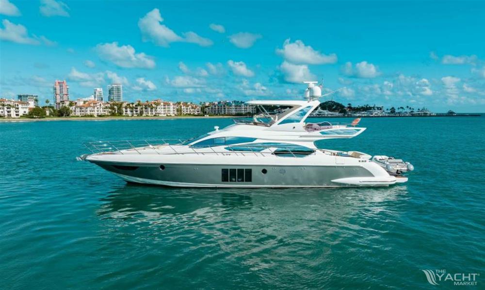 2015 Azimut