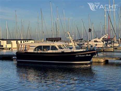 LINSSEN GRAND STURDY 35 SEDAN