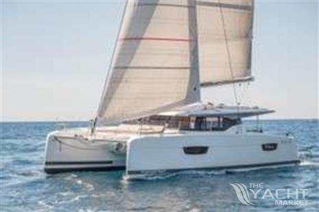 FOUNTAINE PAJOT ASTREA 42