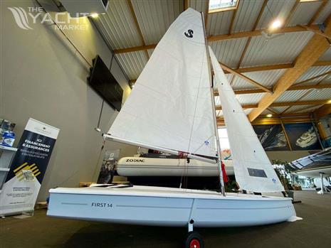 BENETEAU FIRST 14