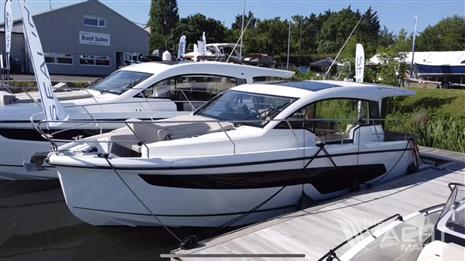 sealine c 335v