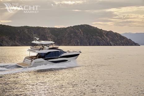 Prestige F5.7 - Prestige-F5-motor-yacht-for-sale-exterior-image-Lengers-Yachts-6.jpg