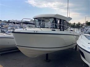 QUICKSILVER QUICKSILVER 805 PILOTHOUSE