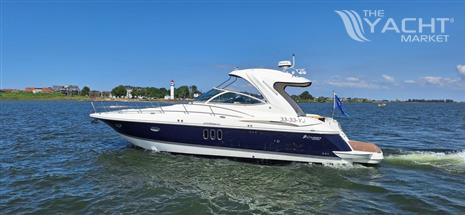 Cruisers Yachts 420 Express