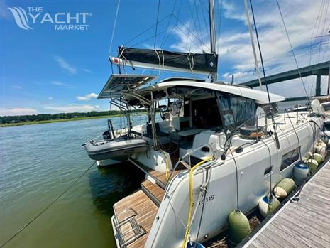 Lagoon Lagoon 42 - Used Sail Catamaran for sale