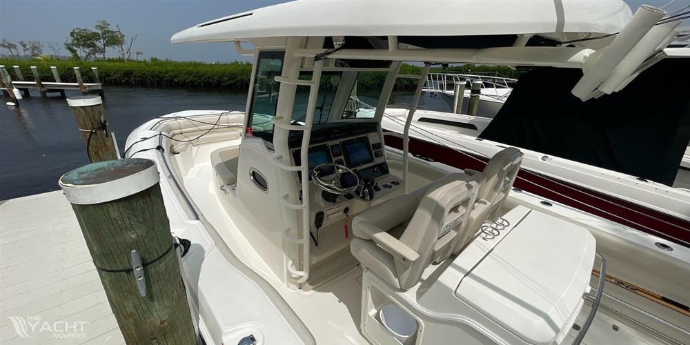 2021 Boston Whaler