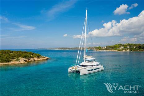 FOUNTAINE PAJOT SAMANA 59