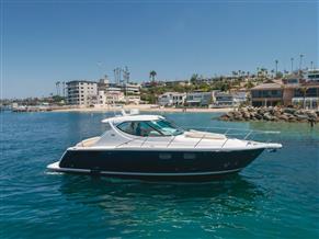 Tiara Yachts 3900 Sovran