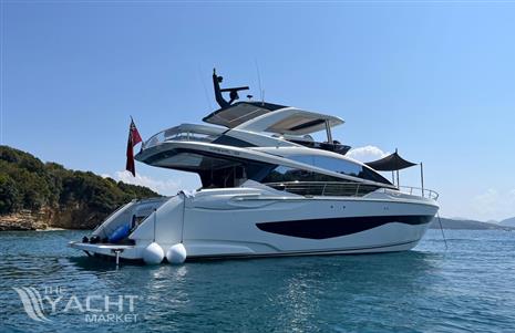 PEARL MOTOR YACHTS Pearl 62 - Pearl 62