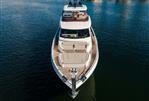 Ferretti Yachts 860