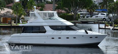 Carver Voyager Pilothouse