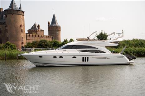 Princess 58 flybridge - Princess-58-Fly-motor-yacht-for-sale-exterior-image-Lengers-Yachts-25.jpg