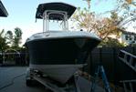 Robalo R222 Center Console