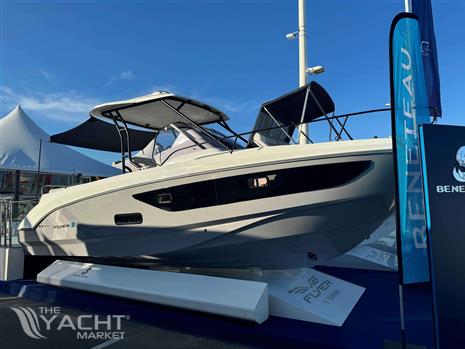 BENETEAU FLYER 9 SUNDECK