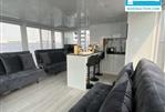 CUSTOM CATAMARAN HUISBOOT