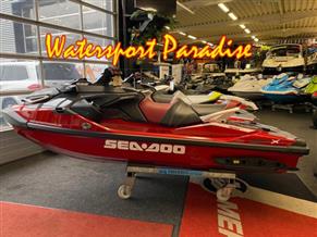 Sea-Doo RXT-X 325 Fiery Red Tech Package