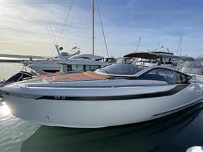 Fairline F//Line 33