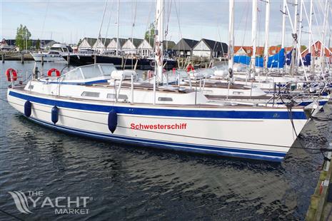 HALLBERG RASSY HALLBERG RASSY 37