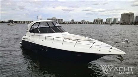 Cruisers Yachts 460 Express