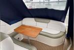 Sea Ray 335 Sundancer - Cockpit Seating