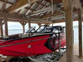 Super Air Nautique G23