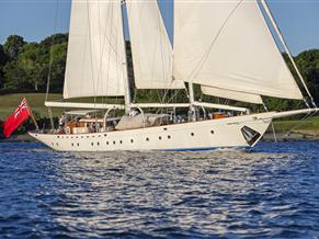 Jongert B.V. + Lowland B.V. 38m Modern-classic