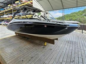 Yamaha Boats 242 Limited E-Series