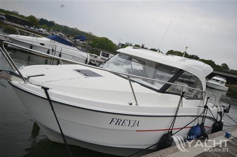 Beneteau Antares 8 OB