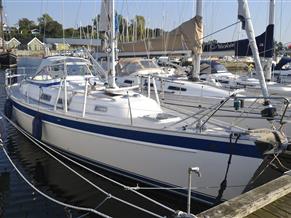 Hallberg-Rassy 37