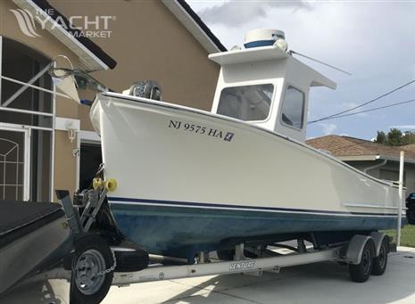 Northern Bay 25 Center Console