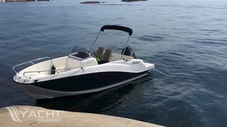 Quicksilver Activ 555 Open