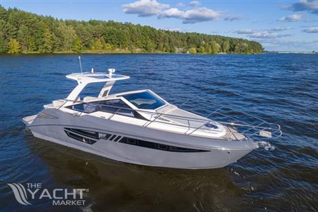 Cobrey Yachts 33 SC