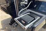Robalo 246 Cayman - Integrated Swim Ladder